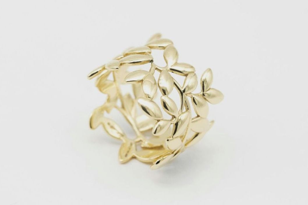Contemporary necklace